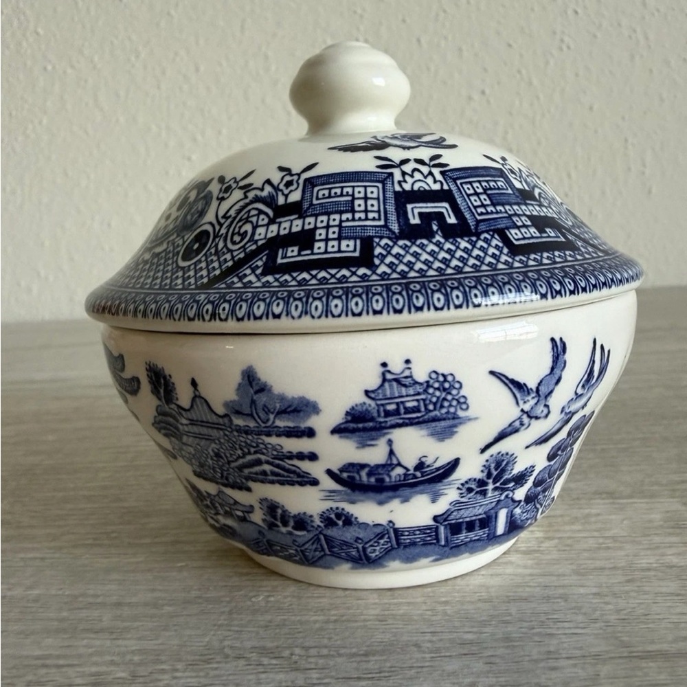 Vintage Churchill Blue Willow Creamer And Sugar Mint Condition Made In England - Picture 9 of 13